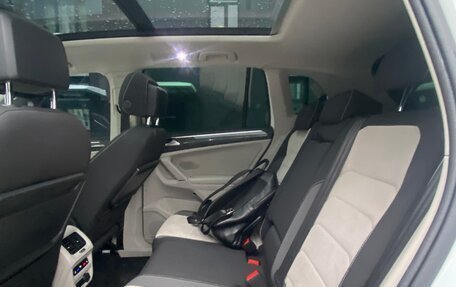 Volkswagen Tiguan II, 2017 год, 2 500 000 рублей, 6 фотография