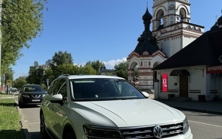 Volkswagen Tiguan II, 2017 год, 2 500 000 рублей, 11 фотография