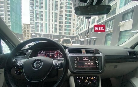 Volkswagen Tiguan II, 2017 год, 2 500 000 рублей, 16 фотография