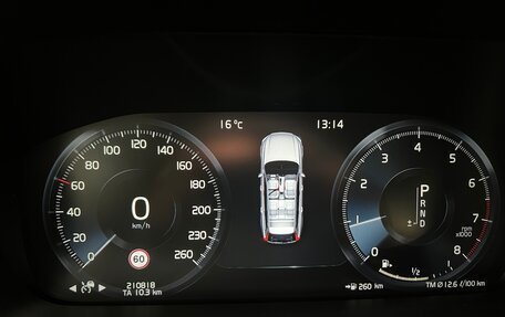 Volvo V90 Cross Country I рестайлинг, 2017 год, 2 700 000 рублей, 12 фотография