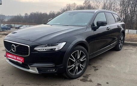 Volvo V90 Cross Country I рестайлинг, 2017 год, 2 700 000 рублей, 2 фотография