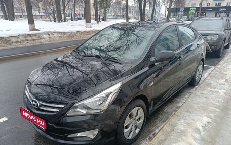 Hyundai Solaris II рестайлинг, 2014 год, 1 090 000 рублей, 1 фотография