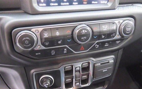 Jeep Wrangler, 2021 год, 4 300 000 рублей, 7 фотография