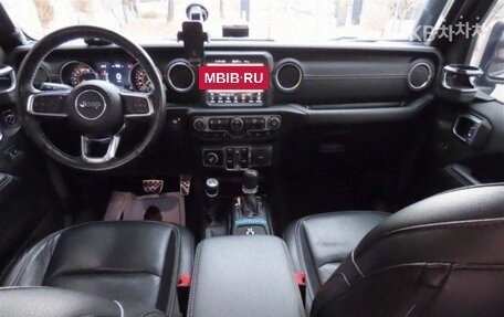 Jeep Wrangler, 2021 год, 4 300 000 рублей, 15 фотография
