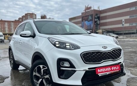 KIA Sportage IV рестайлинг, 2019 год, 2 400 000 рублей, 4 фотография