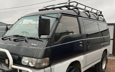 Mitsubishi Delica III, 1992 год, 650 000 рублей, 1 фотография