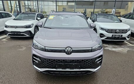 Volkswagen Tiguan, 2024 год, 6 750 000 рублей, 15 фотография