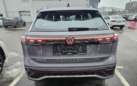 Volkswagen Tiguan, 2024 год, 6 750 000 рублей, 11 фотография