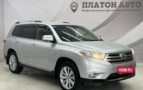 Toyota Highlander III, 2012 год, 2 193 000 рублей, 3 фотография