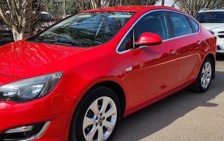 Opel Astra J, 2013 год, 1 050 000 рублей, 2 фотография