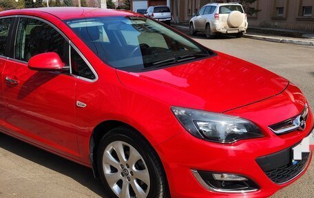 Opel Astra J, 2013 год, 1 050 000 рублей, 4 фотография