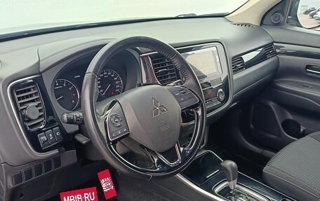 Mitsubishi Outlander III рестайлинг 3, 2019 год, 2 330 000 рублей, 7 фотография