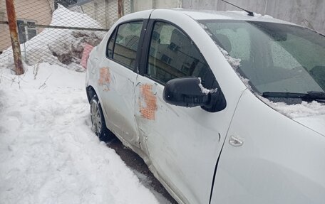 Renault Logan II, 2020 год, 620 000 рублей, 10 фотография