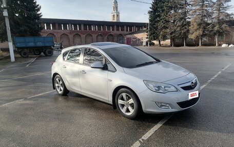 Opel Astra J, 2011 год, 830 000 рублей, 4 фотография