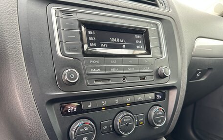 Volkswagen Jetta VI, 2016 год, 1 195 000 рублей, 15 фотография