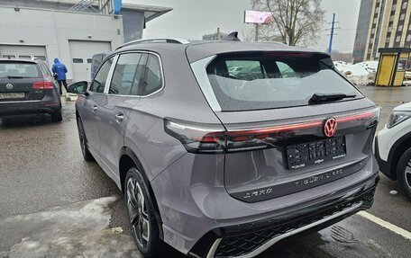 Volkswagen Tiguan, 2024 год, 6 760 000 рублей, 3 фотография