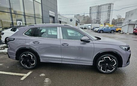Volkswagen Tiguan, 2024 год, 6 750 000 рублей, 7 фотография