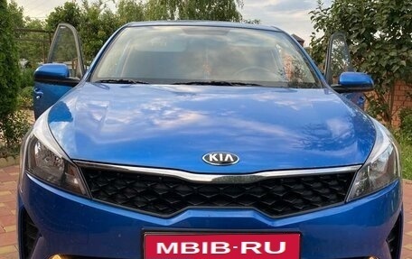 KIA Rio IV, 2020 год, 1 550 000 рублей, 1 фотография