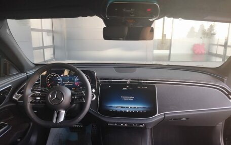 Mercedes-Benz E-Класс, 2024 год, 8 420 000 рублей, 9 фотография