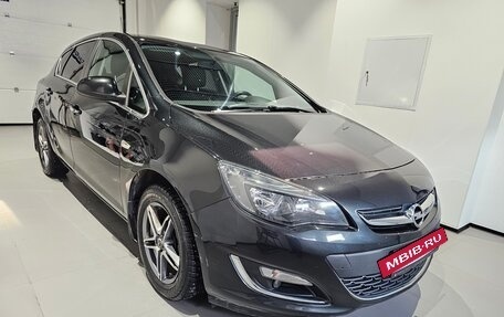Opel Astra J, 2013 год, 859 999 рублей, 3 фотография
