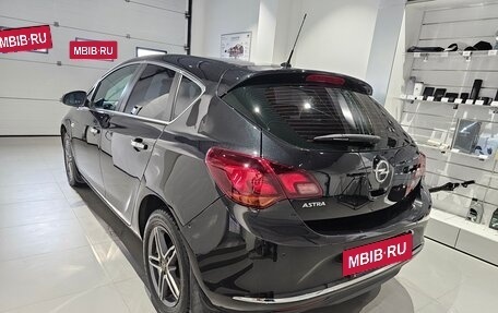 Opel Astra J, 2013 год, 859 999 рублей, 6 фотография