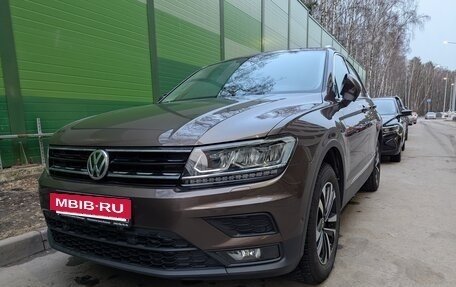 Volkswagen Tiguan II, 2019 год, 2 819 000 рублей, 6 фотография