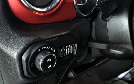 Jeep Wrangler, 2021 год, 3 454 000 рублей, 13 фотография