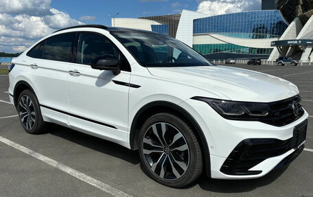 Volkswagen Tiguan II, 2022 год, 3 560 000 рублей, 2 фотография