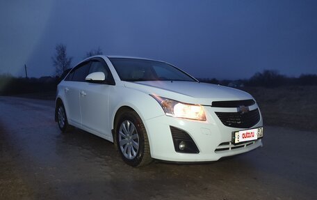 Chevrolet Cruze II, 2014 год, 950 000 рублей, 3 фотография