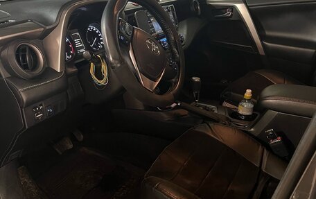 Toyota RAV4, 2015 год, 1 895 000 рублей, 6 фотография