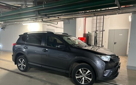 Toyota RAV4, 2015 год, 1 895 000 рублей, 3 фотография