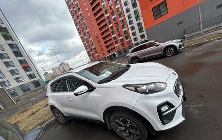 KIA Sportage IV рестайлинг, 2021 год, 2 500 000 рублей, 4 фотография