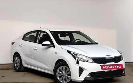 KIA Rio IV, 2021 год, 1 725 000 рублей, 3 фотография