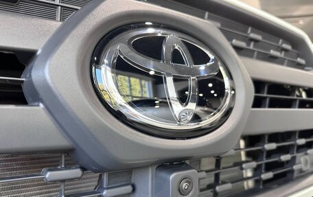 Toyota RAV4, 2025 год, 4 050 000 рублей, 11 фотография