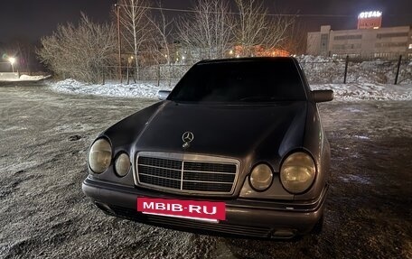 Mercedes-Benz E-Класс, 1998 год, 280 000 рублей, 3 фотография