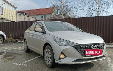 Hyundai Solaris II рестайлинг, 2021 год, 1 900 000 рублей, 2 фотография