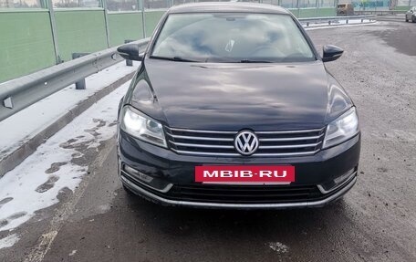 Volkswagen Passat B7, 2011 год, 930 000 рублей, 2 фотография