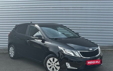 KIA Rio III рестайлинг, 2013 год, 1 000 000 рублей, 3 фотография