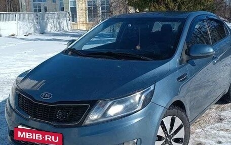 KIA Rio III рестайлинг, 2012 год, 1 000 000 рублей, 4 фотография