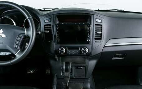 Mitsubishi Pajero IV, 2013 год, 2 180 000 рублей, 11 фотография