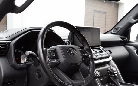 Toyota Land Cruiser, 2022 год, 11 990 000 рублей, 17 фотография