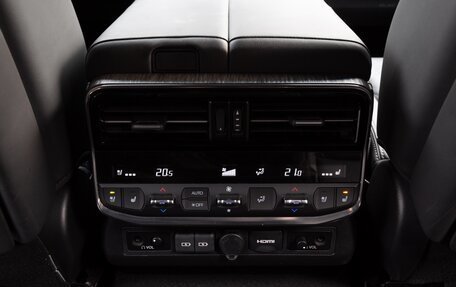 Toyota Land Cruiser, 2022 год, 11 990 000 рублей, 34 фотография
