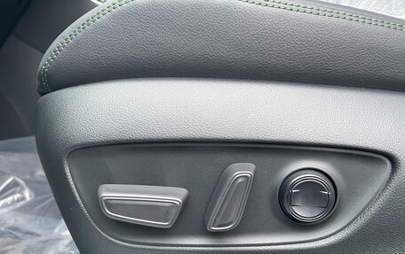 Toyota RAV4, 2024 год, 4 080 000 рублей, 20 фотография