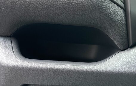 Toyota RAV4, 2024 год, 4 080 000 рублей, 19 фотография