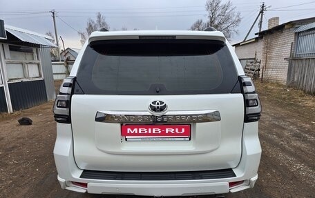 Toyota Land Cruiser Prado 150 рестайлинг 2, 2018 год, 5 450 000 рублей, 9 фотография