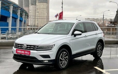 Volkswagen Tiguan II, 2018 год, 1 979 000 рублей, 3 фотография