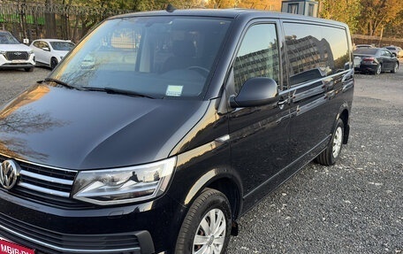 Volkswagen Caravelle T6 рестайлинг, 2019 год, 4 350 000 рублей, 1 фотография