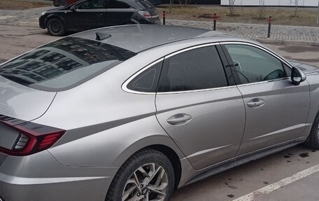 Hyundai Sonata VIII, 2020 год, 2 300 000 рублей, 2 фотография