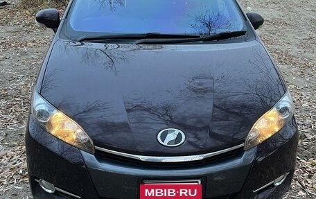 Toyota Wish II, 2014 год, 1 569 000 рублей, 10 фотография