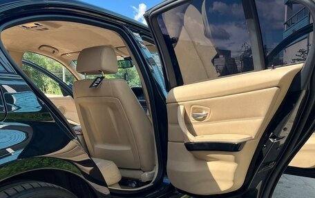 BMW 3 серия, 2010 год, 1 235 000 рублей, 16 фотография